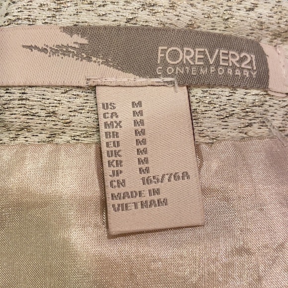 Forever21 Contemporary skirt - Picture 5 of 5